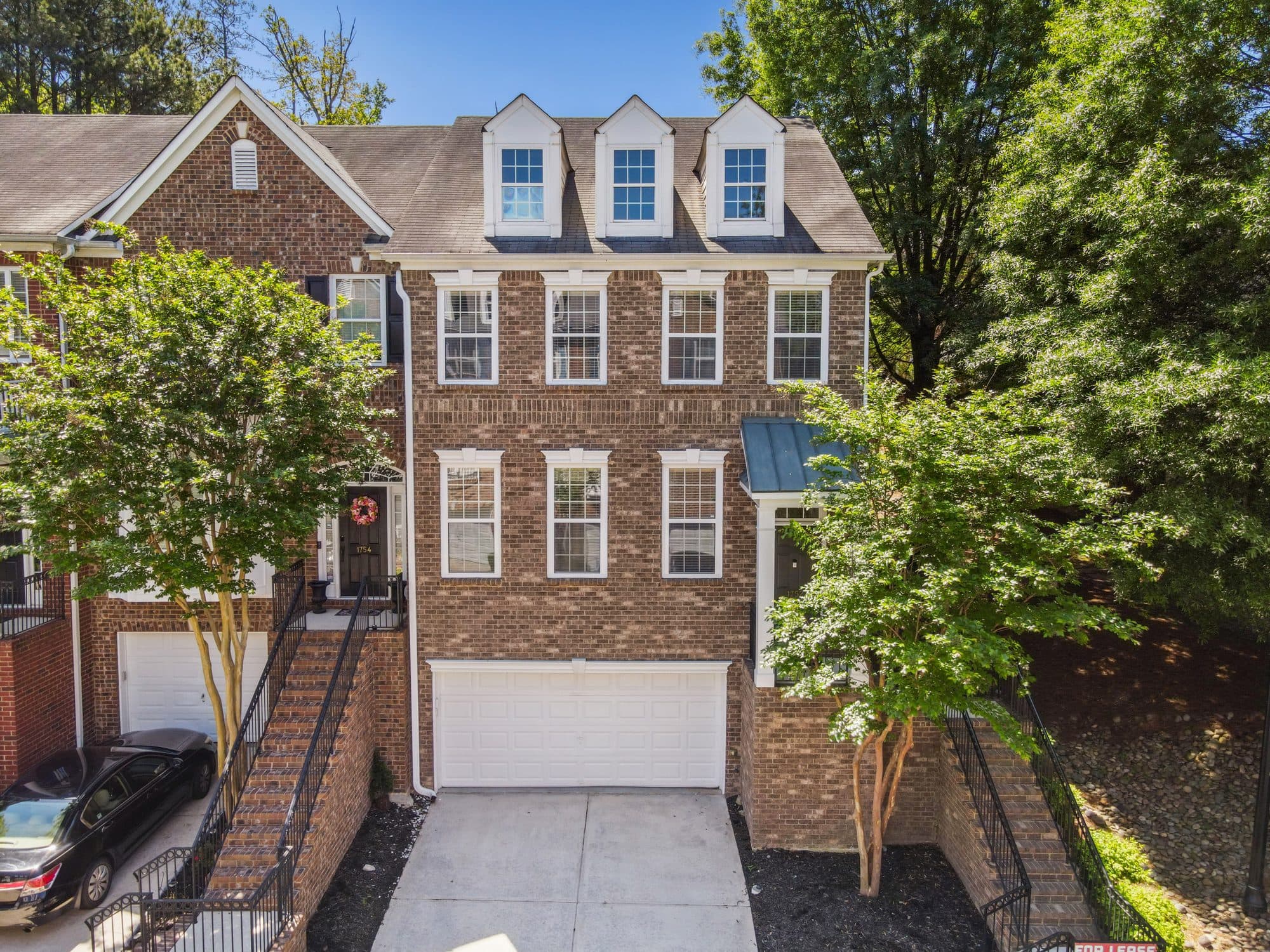 1752 Highlands View SE — exterior